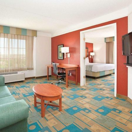 Готель La Quinta By Wyndham Colorado Springs South Airport Екстер'єр фото