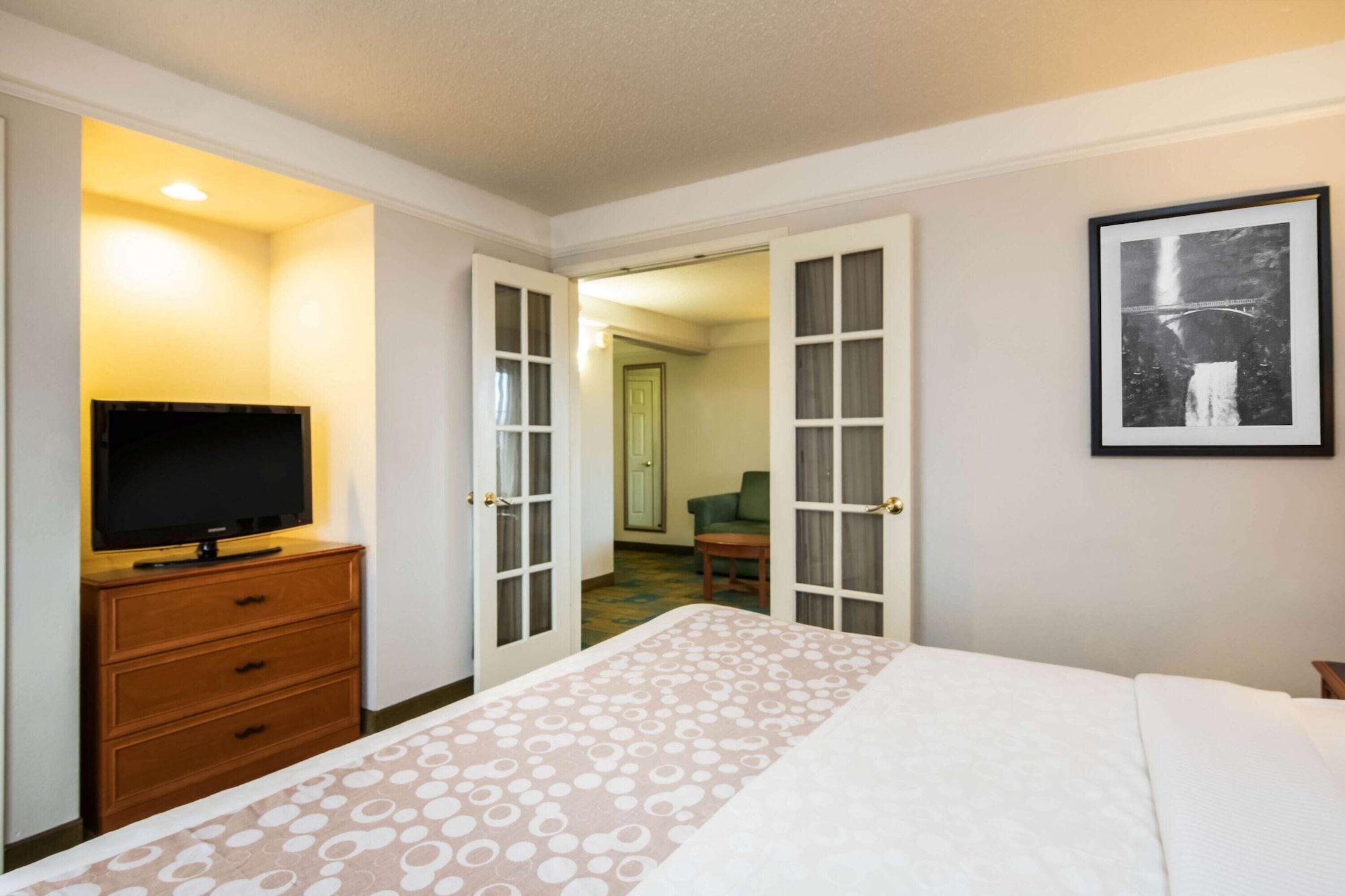 Готель La Quinta By Wyndham Colorado Springs South Airport Екстер'єр фото